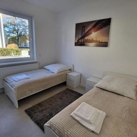 Monteurzimmer Mit Zwei Einzelnen Betten In Einer 3Zi Wohnung Mit Kuche Und Bad Osnabruck Bagian luar foto