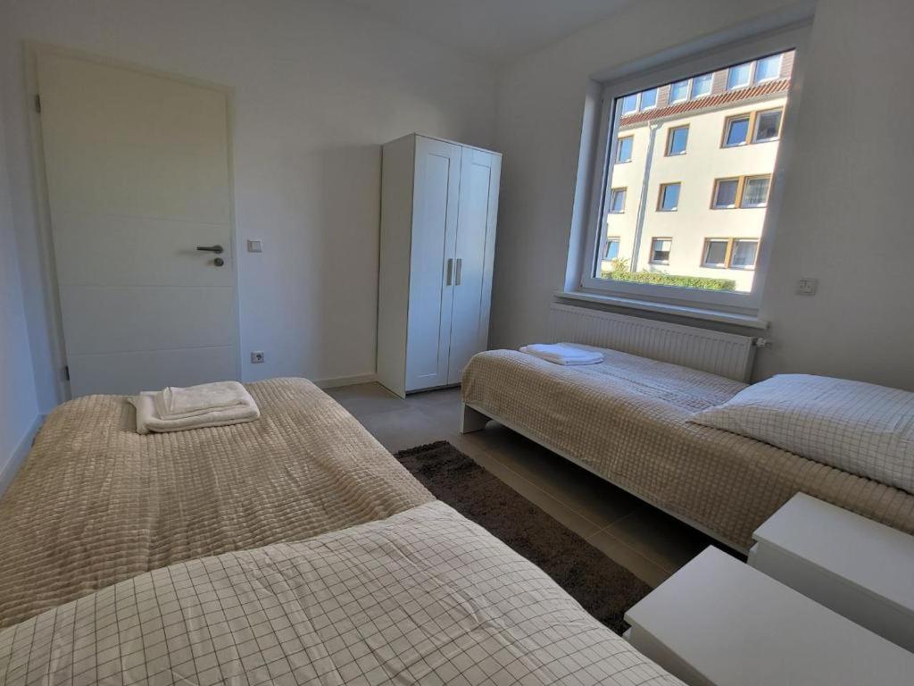 Monteurzimmer Mit Zwei Einzelnen Betten In Einer 3Zi Wohnung Mit Kuche Und Bad Osnabruck Bagian luar foto