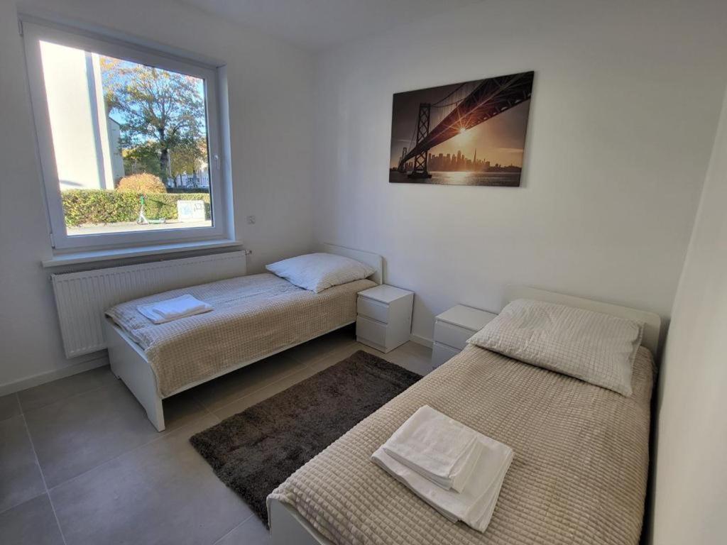 Monteurzimmer Mit Zwei Einzelnen Betten In Einer 3Zi Wohnung Mit Kuche Und Bad Osnabruck Bagian luar foto