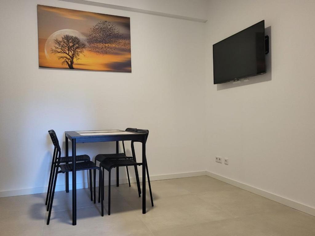 Monteurzimmer Mit Zwei Einzelnen Betten In Einer 3Zi Wohnung Mit Kuche Und Bad Osnabruck Bagian luar foto